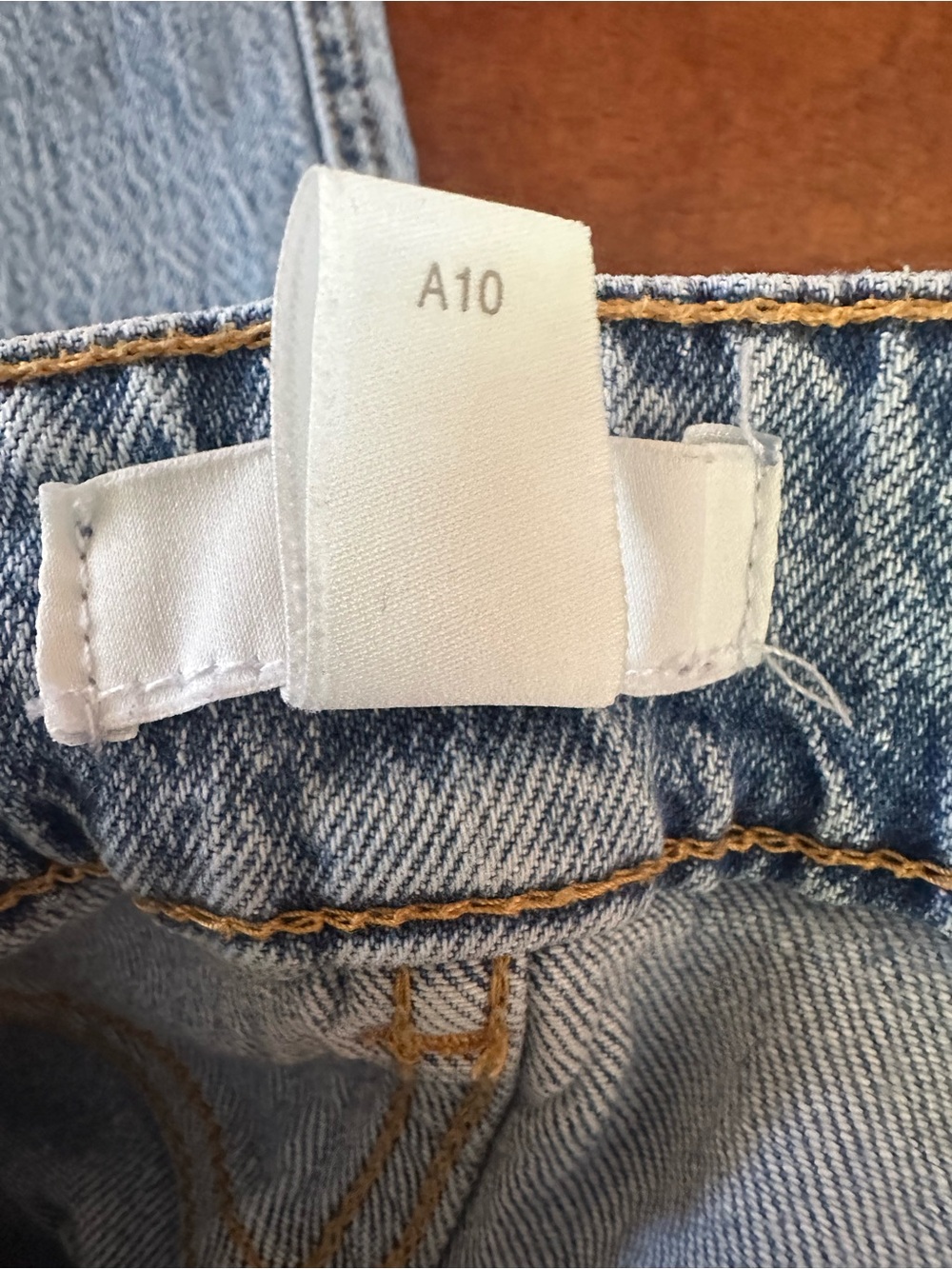 H&M High Waist Wide Leg Jeans Light Wash Denim Size 6 26x30 - Picture 8 of 10